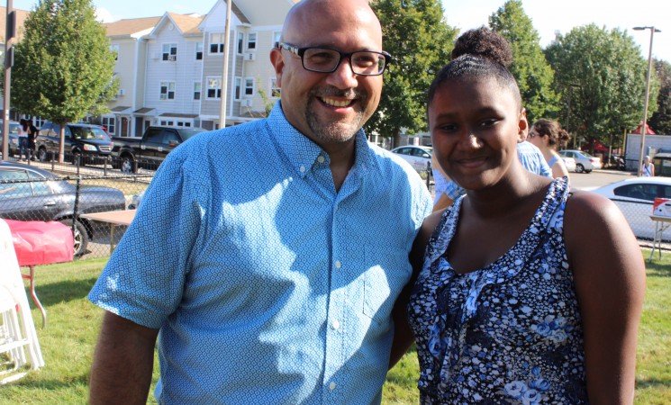 Representative Sánchez Encourages Youth to Apply for Summer Scholarships, Job Opportunities